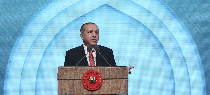 Ο Ερντογάν απειλεί με πρόστιμα τους «καιροσκόπους» – Δεν έχουμε ζητήσει λεφτά από καμία χώρα